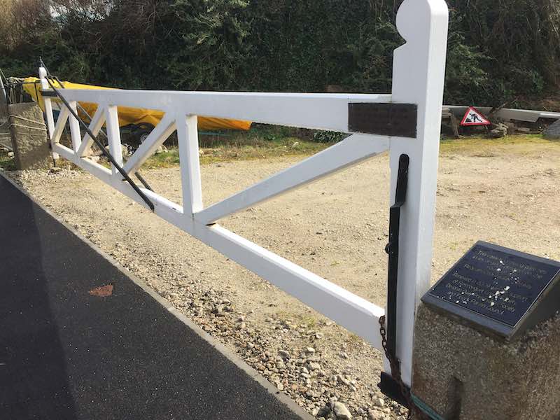Restoration of one of the gates