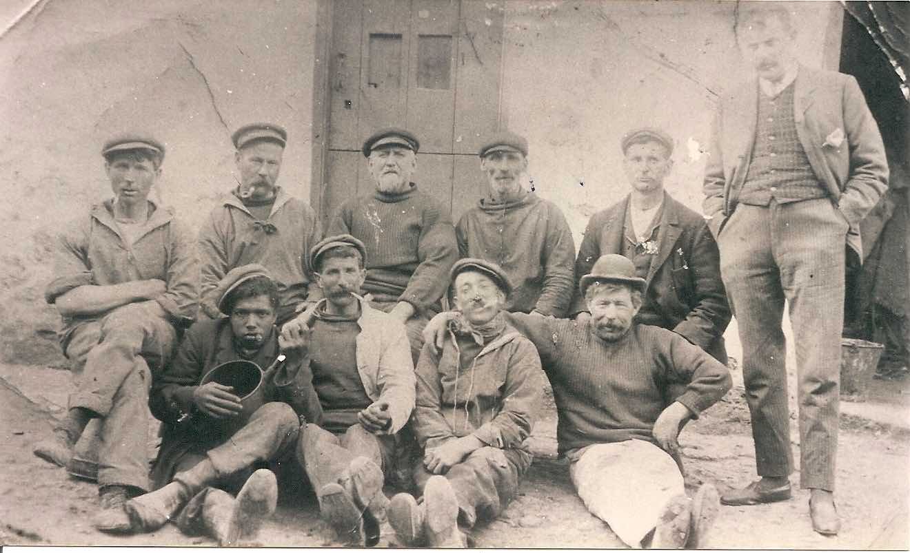 Railway/barge workers celebrating outside the Commercial Inn